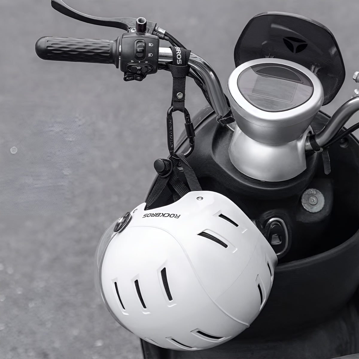 Gancho frontal universal para moto (1 unidad)