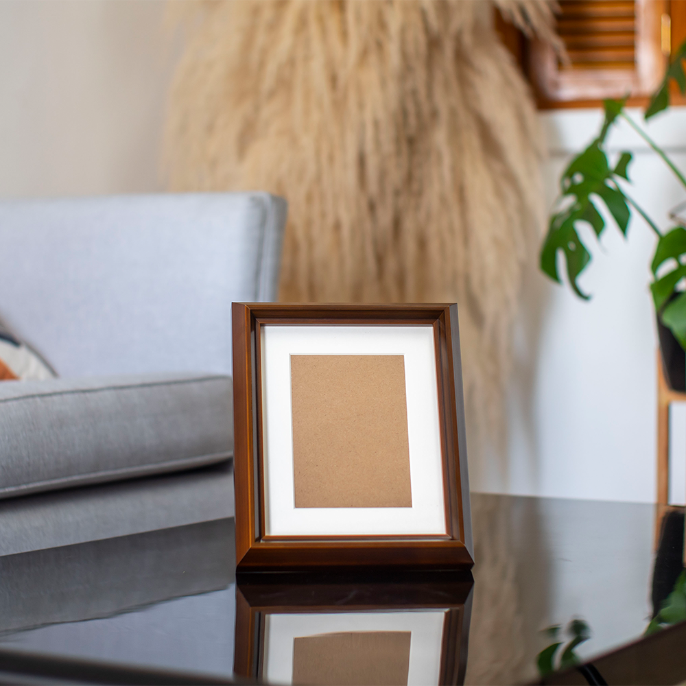 Elegantes Portarretratos de Madera