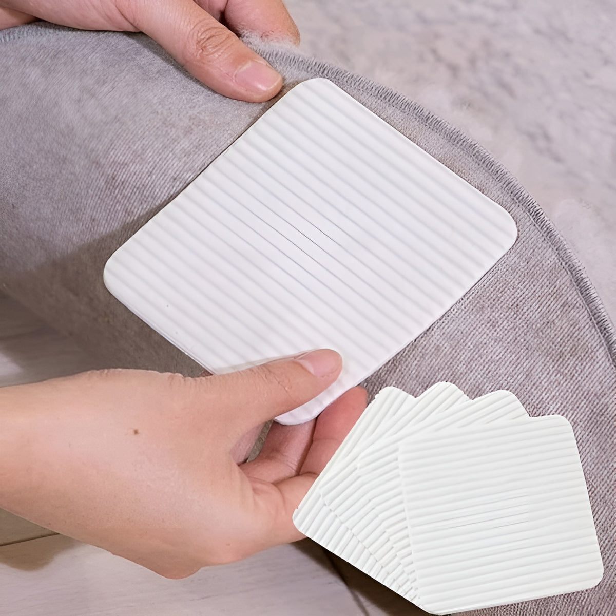 Almohadillas de agarre adhesivas para alfombra (Pack de 4) – Vista detalle del producto – NQLN Store