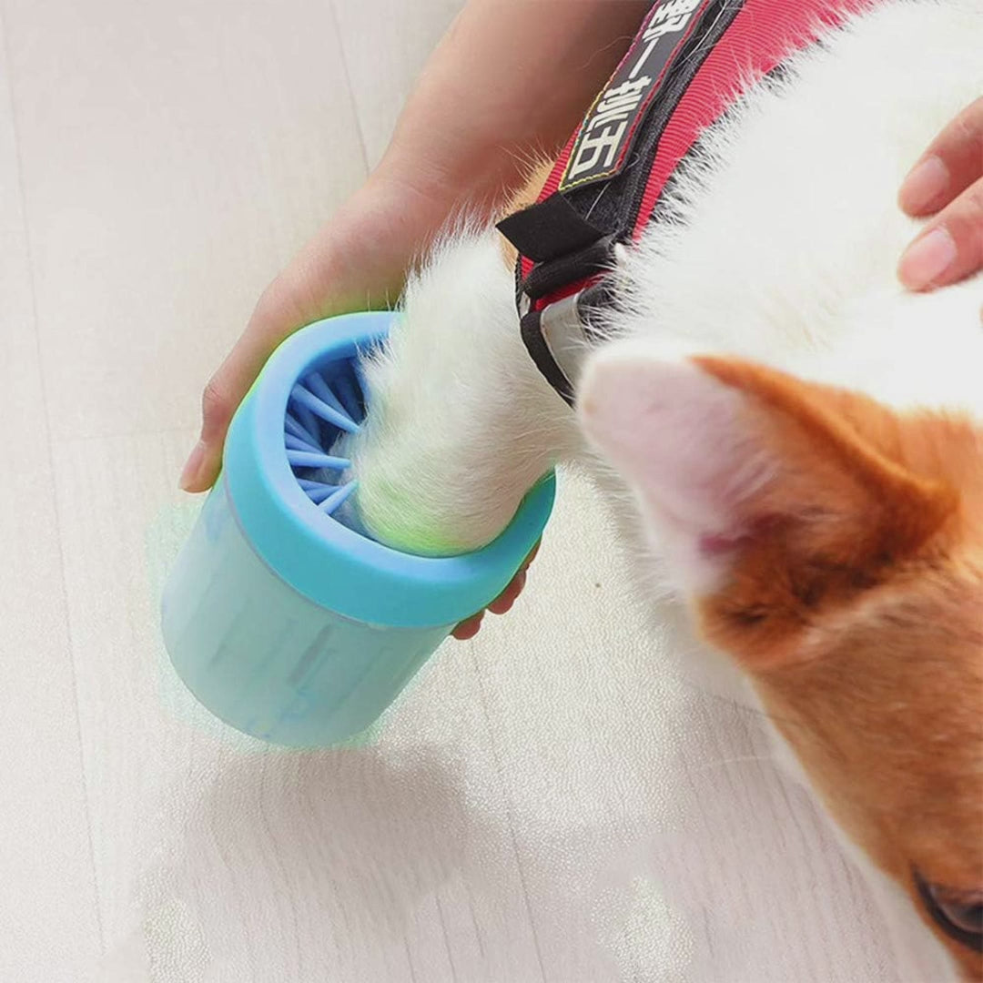 Envase para limpieza de las patas de perro